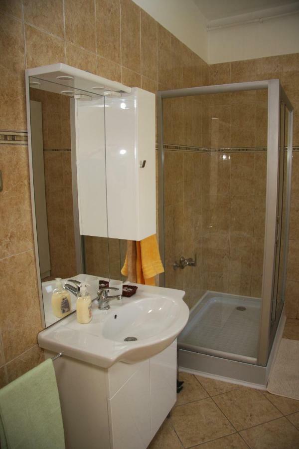 Villa Maria Apartman Miskolc Exterior foto